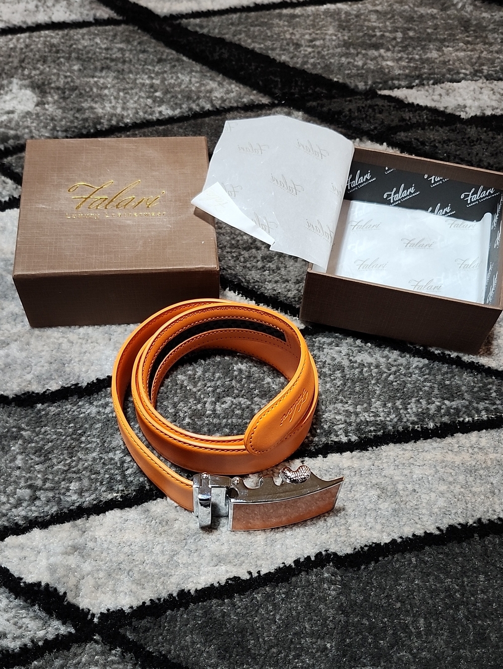 FALARI ORANGE RATCHET "TRIM-TO-FIT" DESIGN LEATHER MEDIUM BELT UNISEX